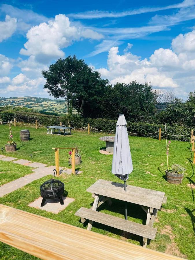 Bespoke Luxury Huts With Hot Tubs. Located In The Black Mountains. Llanveynoe Экстерьер фото